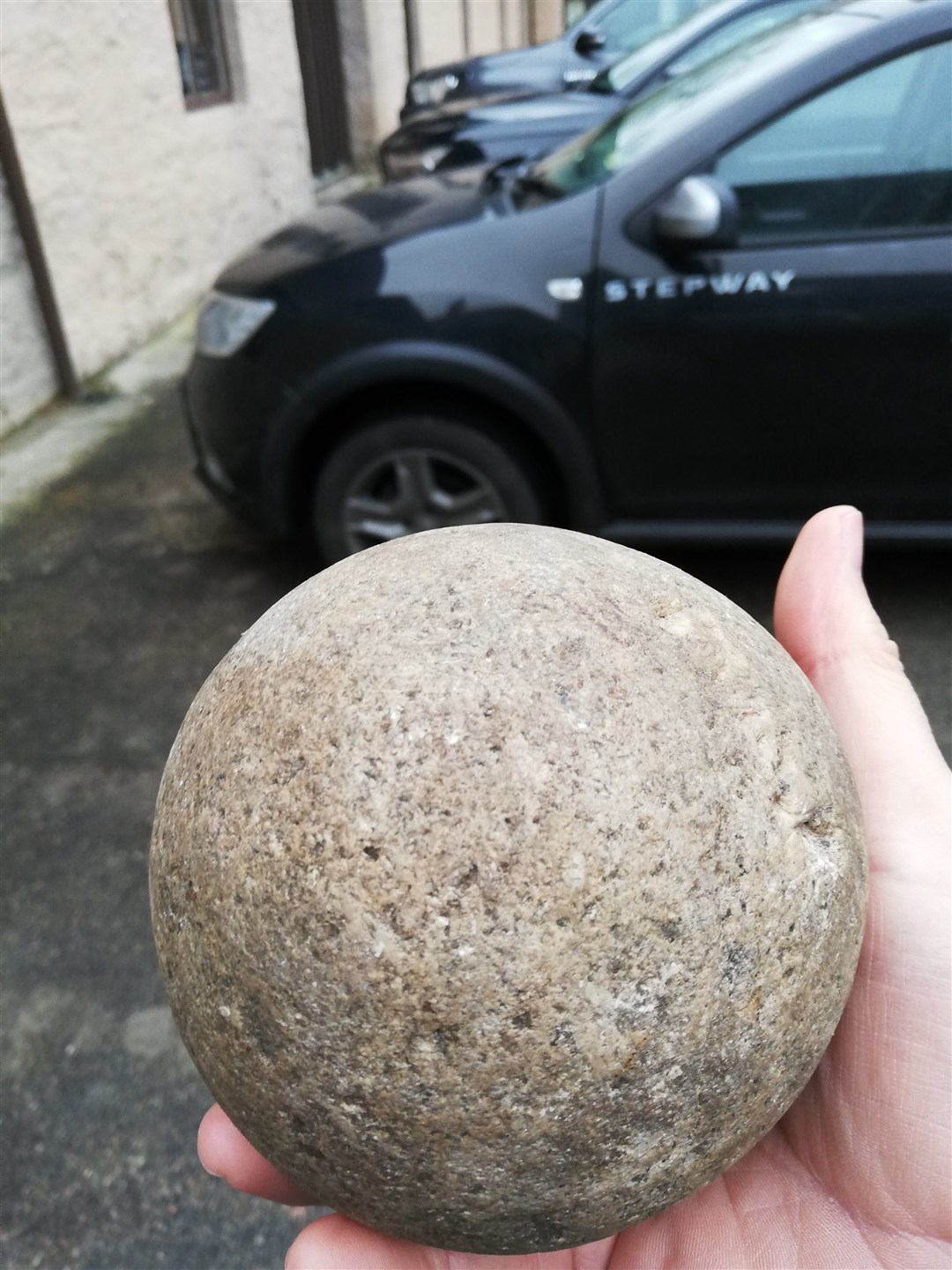 Photo shot: the cannonball Neil found.