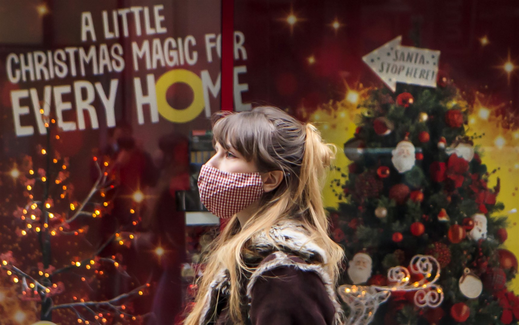 The rules will only allow people from a maximum of three households to form a bubble for five days over the Christmas period (Danny Lawson/PA)