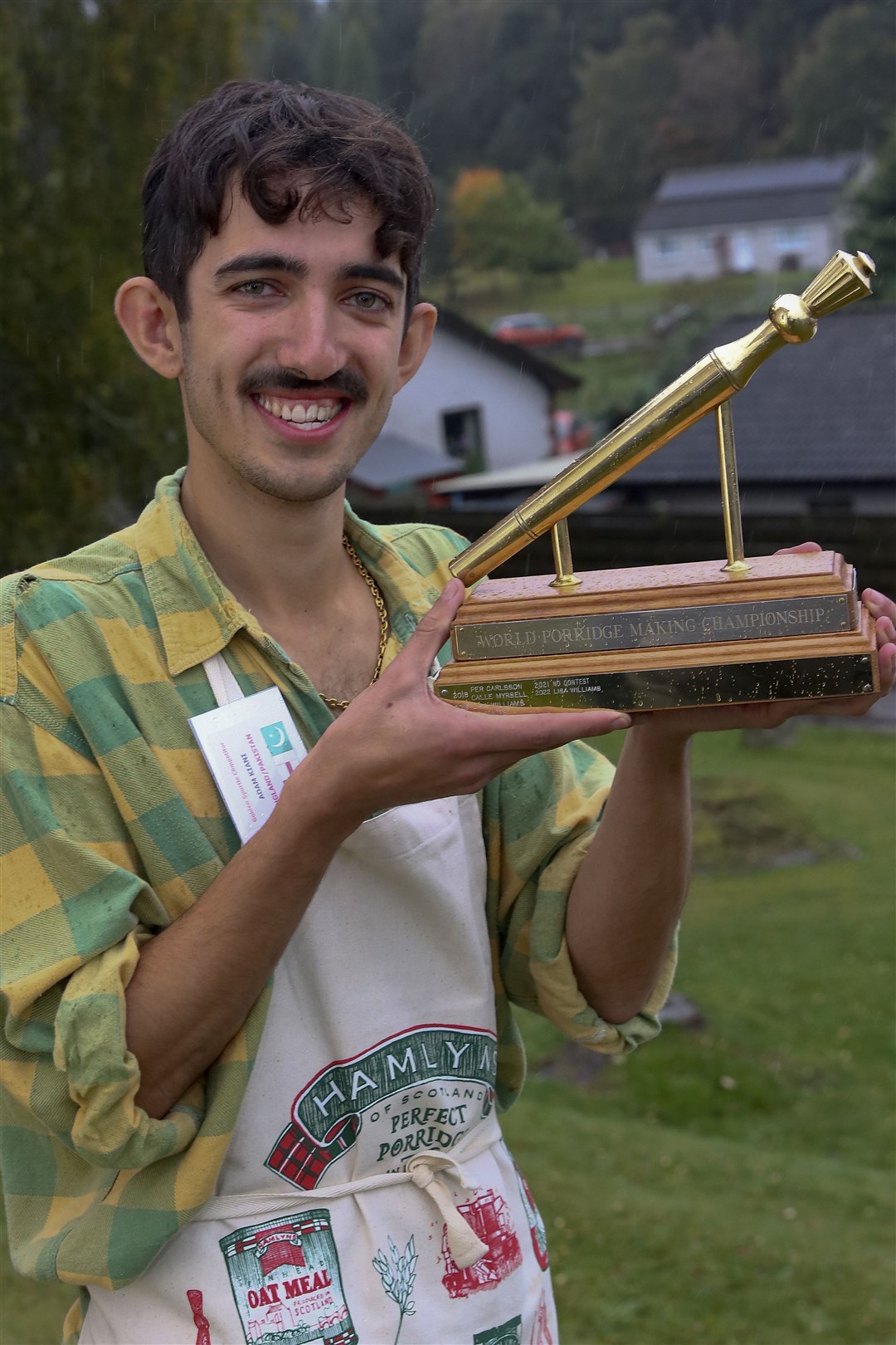 Adam Kiani takes the Golden Spurtle