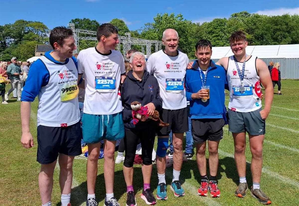 Parents and friends do Calum Mackintosh proud in Edinburgh Marathon