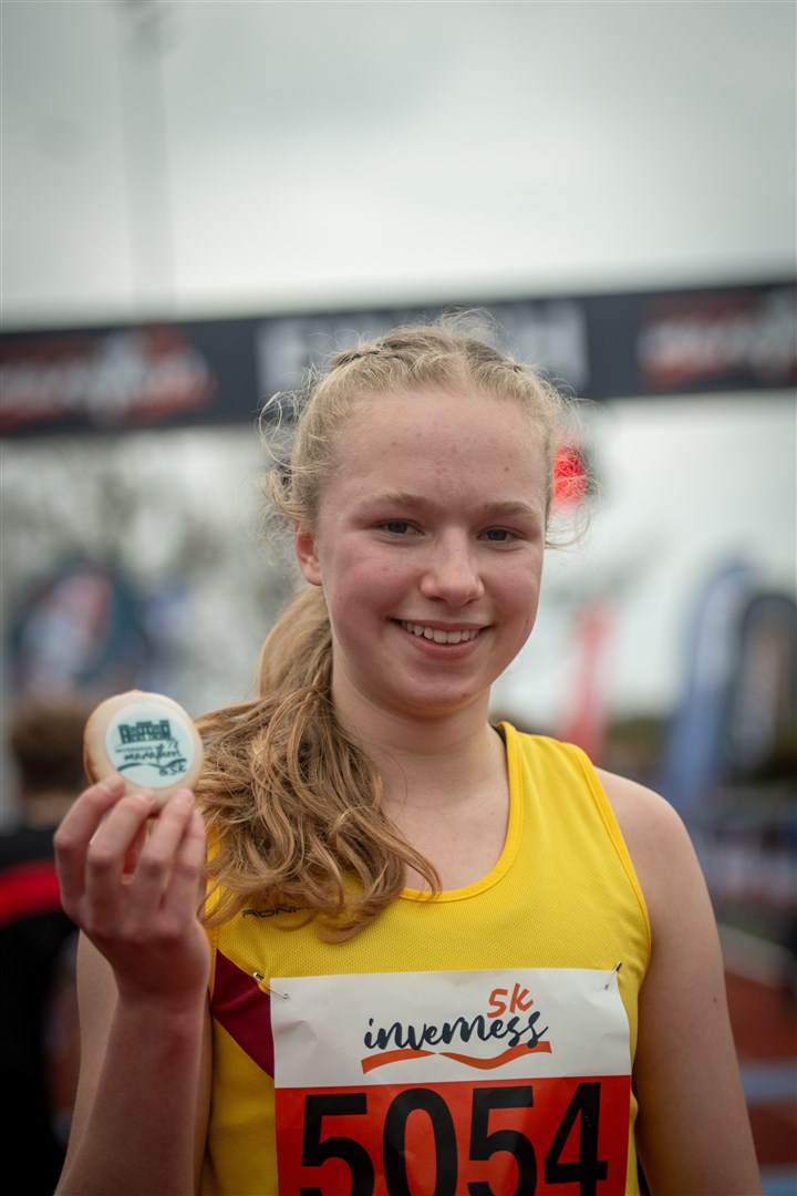 Girls 5k ..winner Katie Meek...Picture: Callum Mackay..