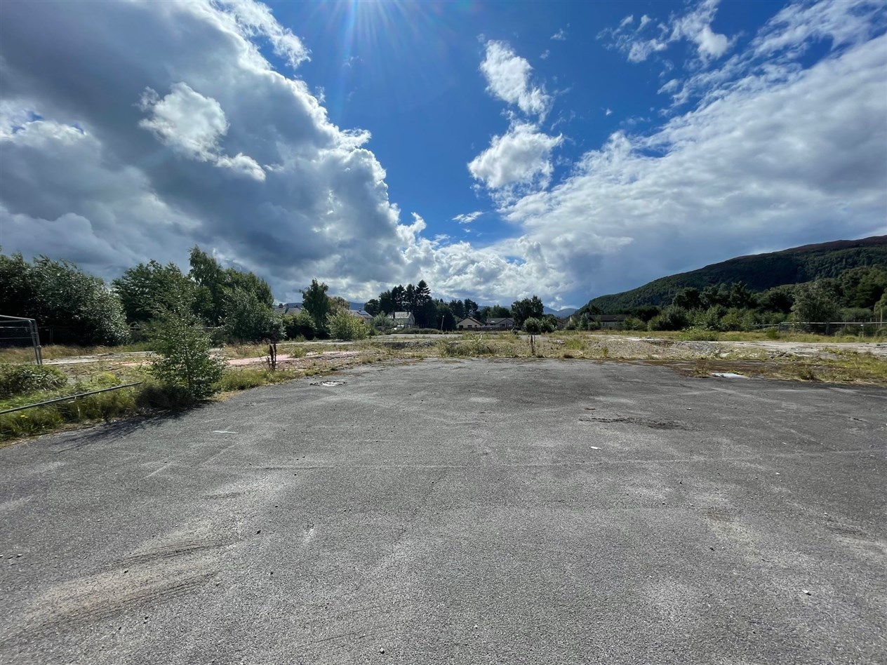 The badly needed housing was approved after the flooding concerns of most planning committee members were allayed.