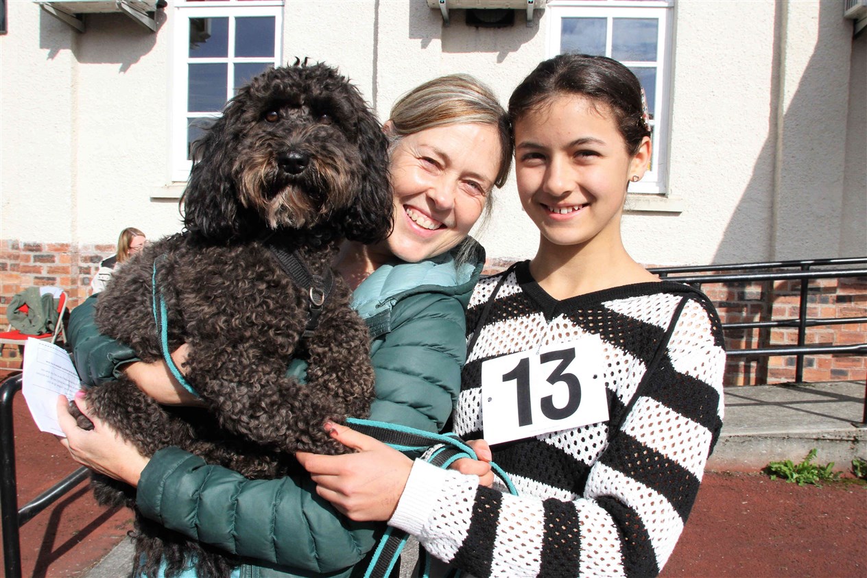 HERE'S LOOKING AT YOU: Lindsay and Summer Coleman from Nethy Bridge with Nisha.