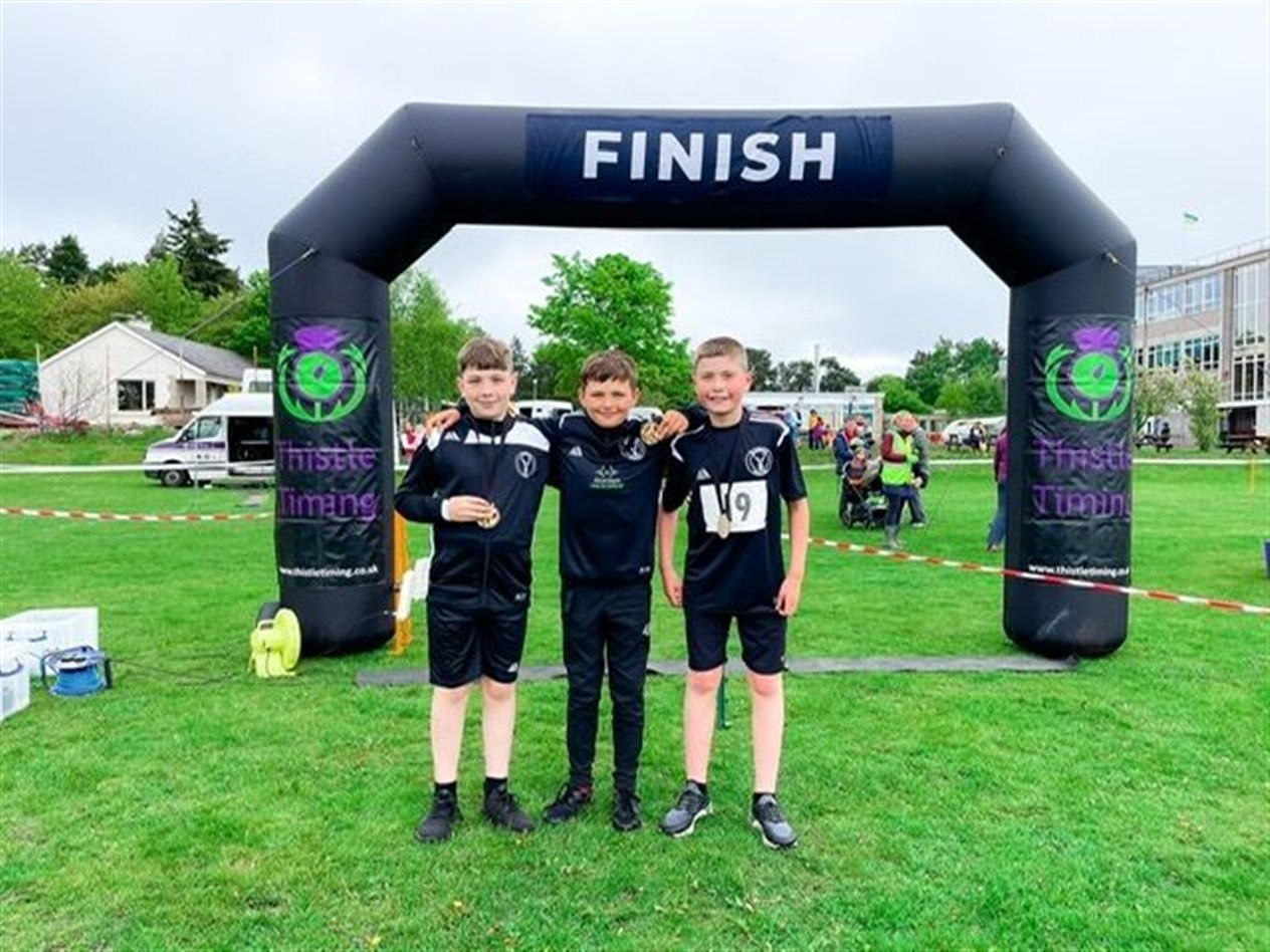 Bode MacDonald, Jamie Brookes, Aaron Sunde from Team BAJer Rovers were winners of the male junior team in 1:36:10 and raised £750 in sponsorship in the process for Strathspey Rovers.