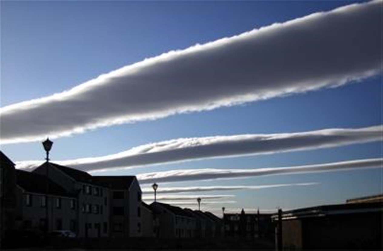 Strato and alto lenticular clouds over Bexley Terrace, Wick, by Robbie Shand.