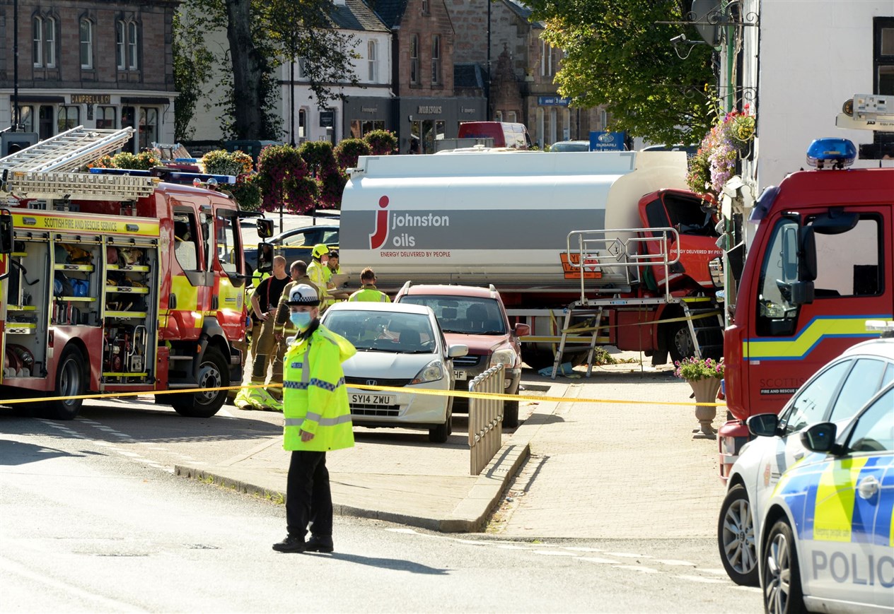 Oil tanker lorry vehicle crash on Beauly high street 16 September 2021.Picture: staff photographer.