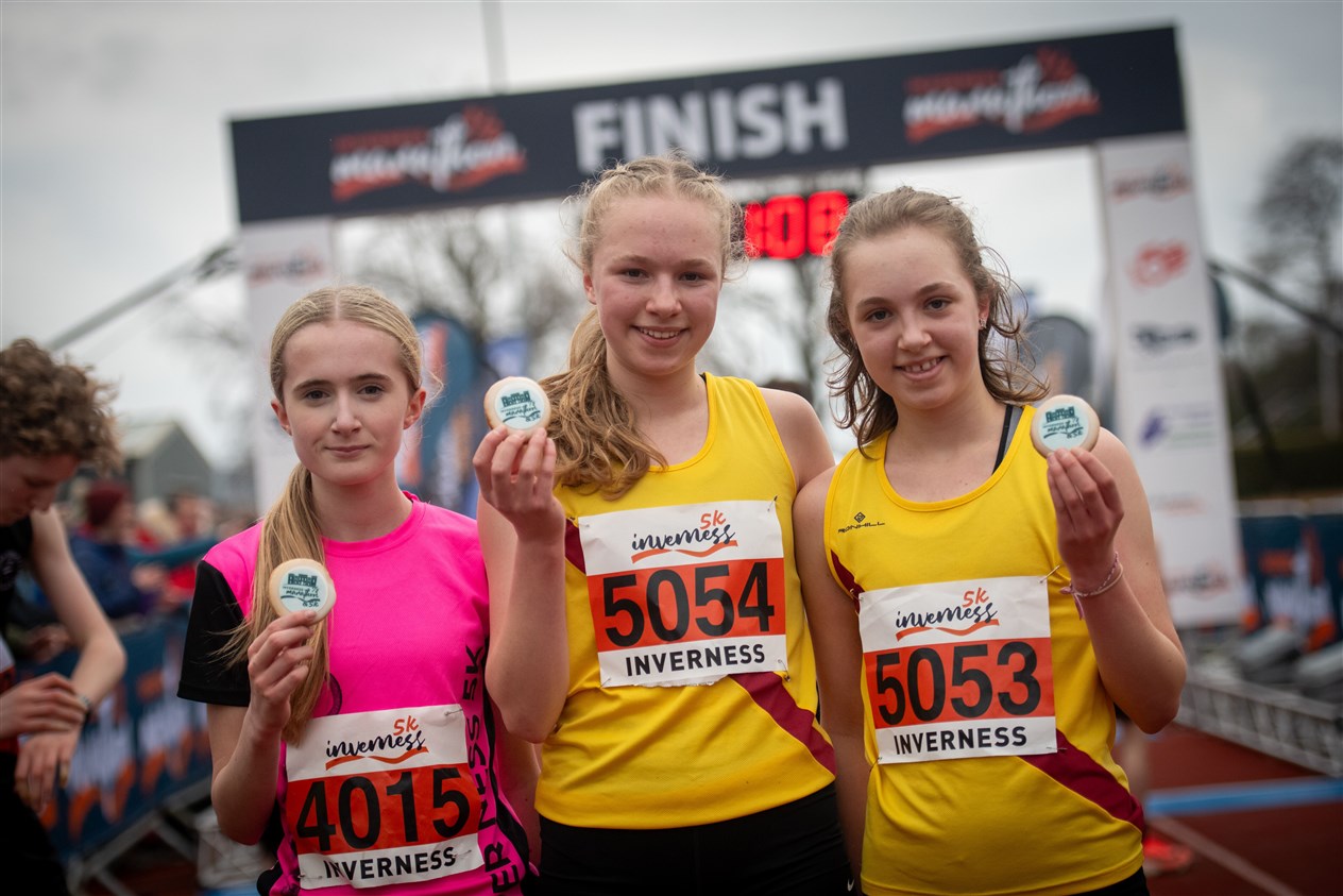 Girls 5k ..Jessica Needs (2nd), winner Katie Meek and Anna Meek (3rd)..Picture: Callum Mackay..