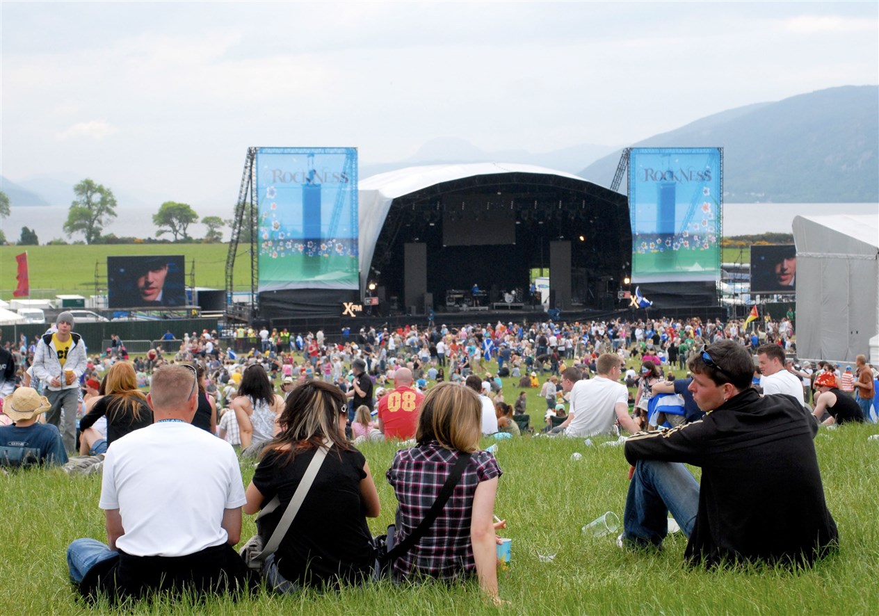 Enjoying the view at RockNess 2010 as Calvin Harris played on the main stage. Picture: HNM/ Iona Spence.SPP