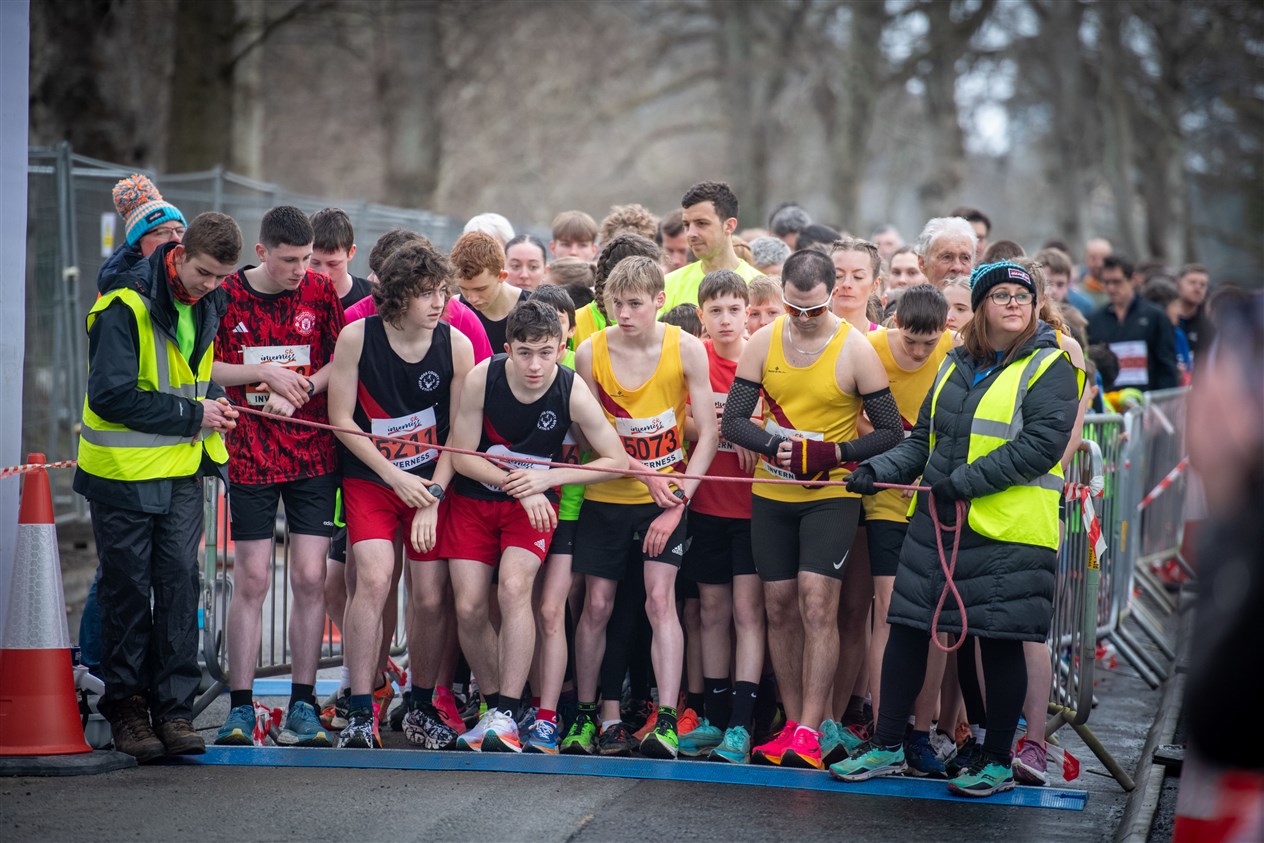Start of the 5K. Picture: Callum Mackay..