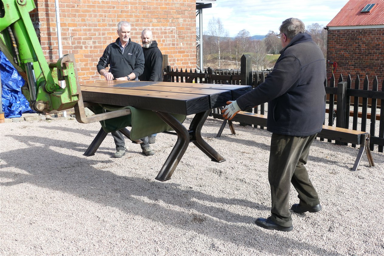 BOG BENCHES5