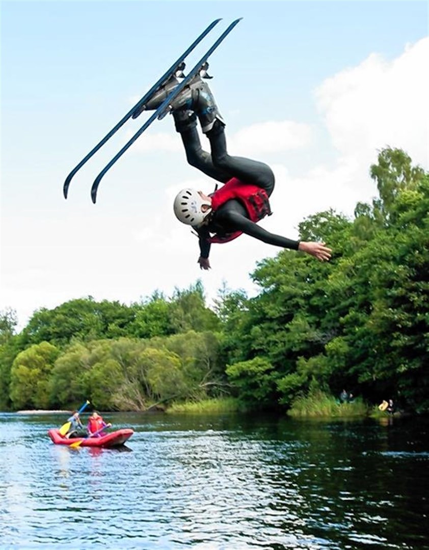 This skier takes the plunge (Robin McConnell)