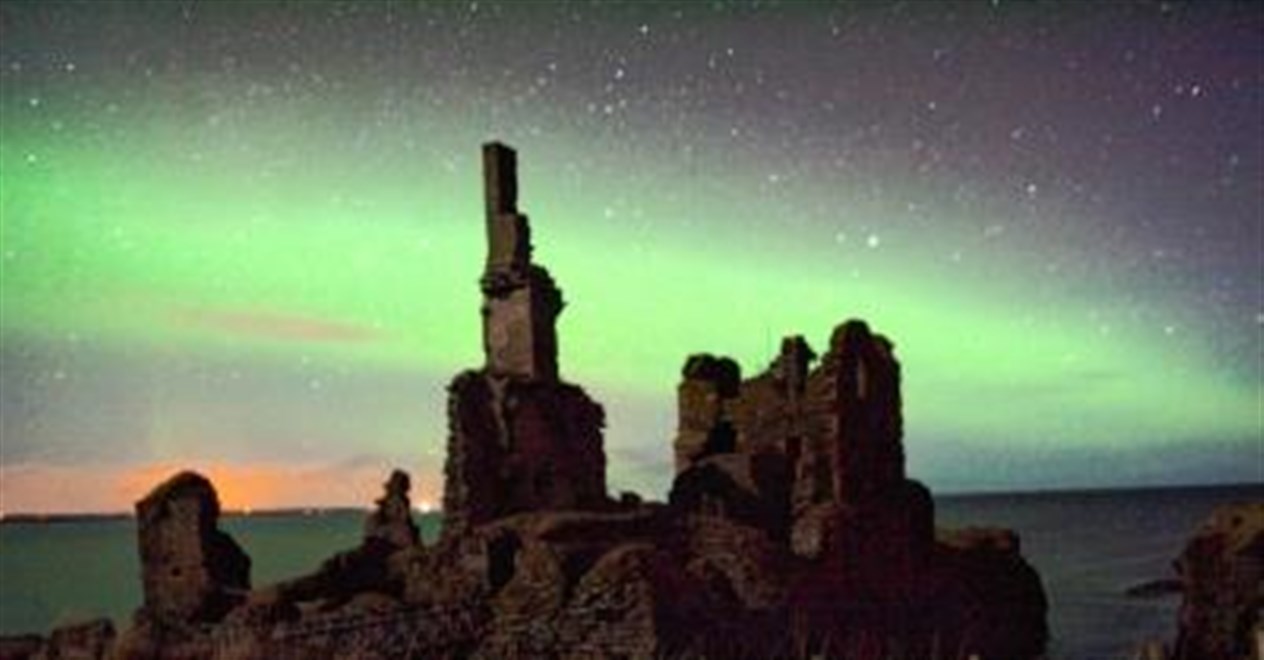 Aurora borealis at Castle Sinclair Girnigoe by Barry Stewart of Wick.