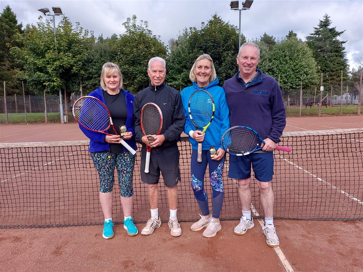 The final was contested by Diane Sellars and Alastair McLeod, and Fiona and Malcolm Renolds.