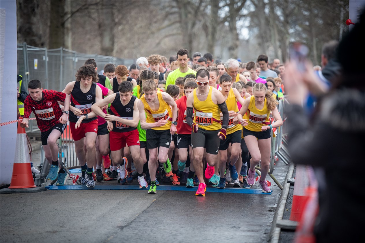 Start of the 5K. Picture: Callum Mackay..