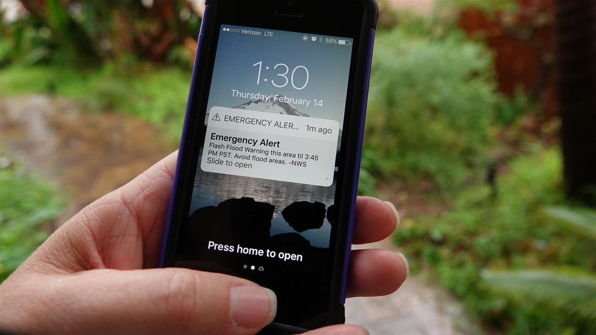 An emergency alert on your device might look something like this.