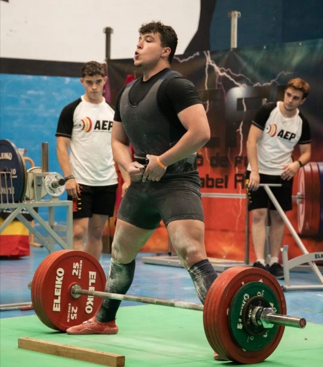 Joel Aragoneses deadlifted the heaviest weight at the Spanish junior powerlifting champs.