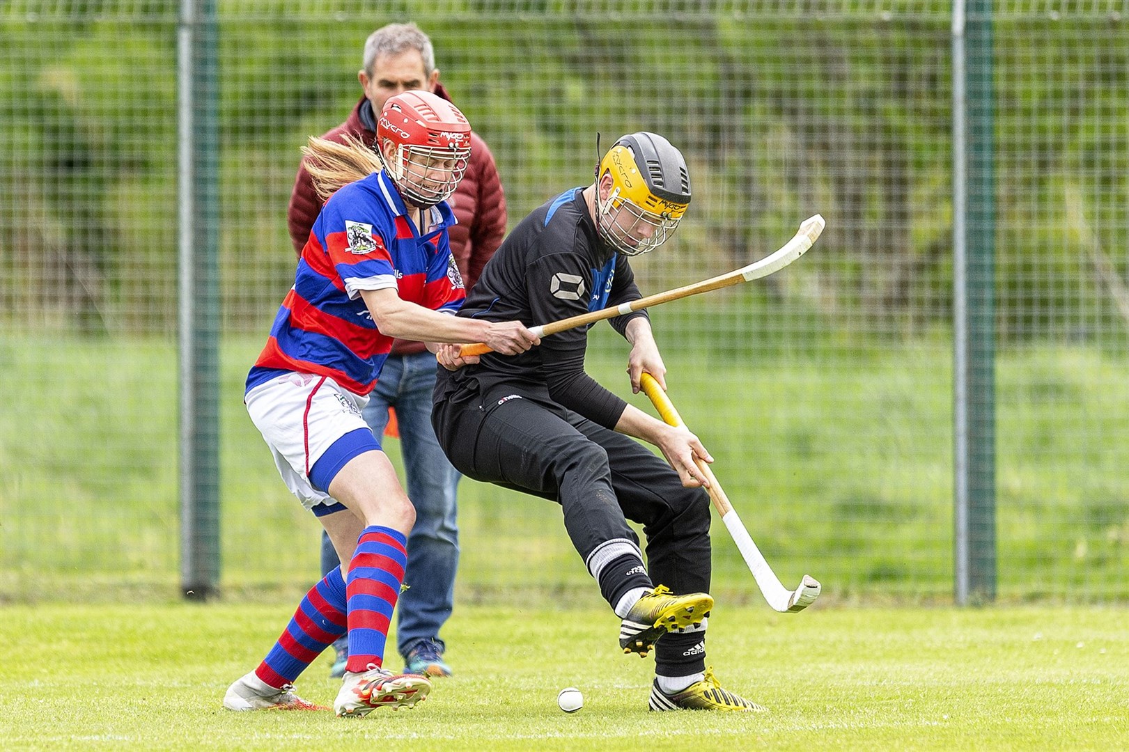 Kirsty Deans (left) in action for Kingussie. Kingussie v Fort William in the MOWI North Div One game played at The Dell, Kingussie.