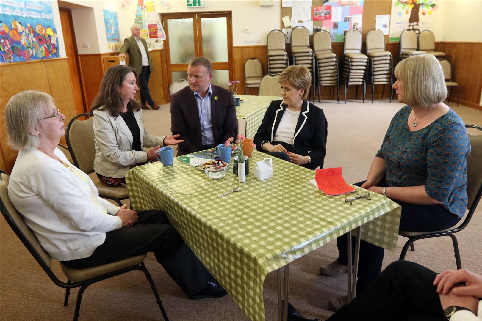 Nicola Sturgeon at Foodbank at Merkinch.Volunteers Marilyn MacIver, Anne Sutherland, and Lorna Dempster (foodbank coordinator) and Drew Hendry MP..Pictures: John Baikie 037660.