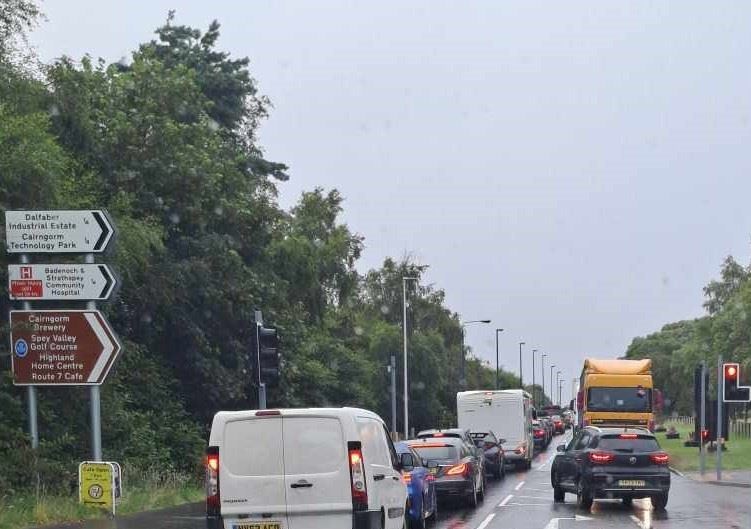 There were three hours of traffic jams in and around Aviemore's diversions following last night's crash on the A9