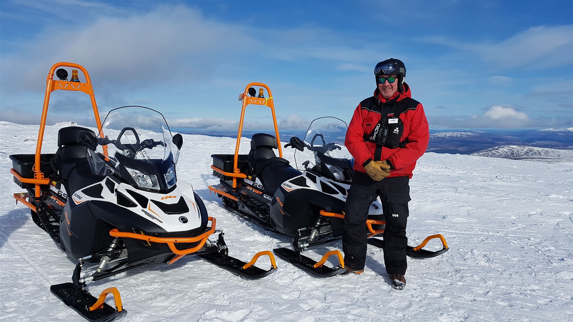 Cairngorm Mountain (Scotland) Ops 1 man Colin Matthew at the resort