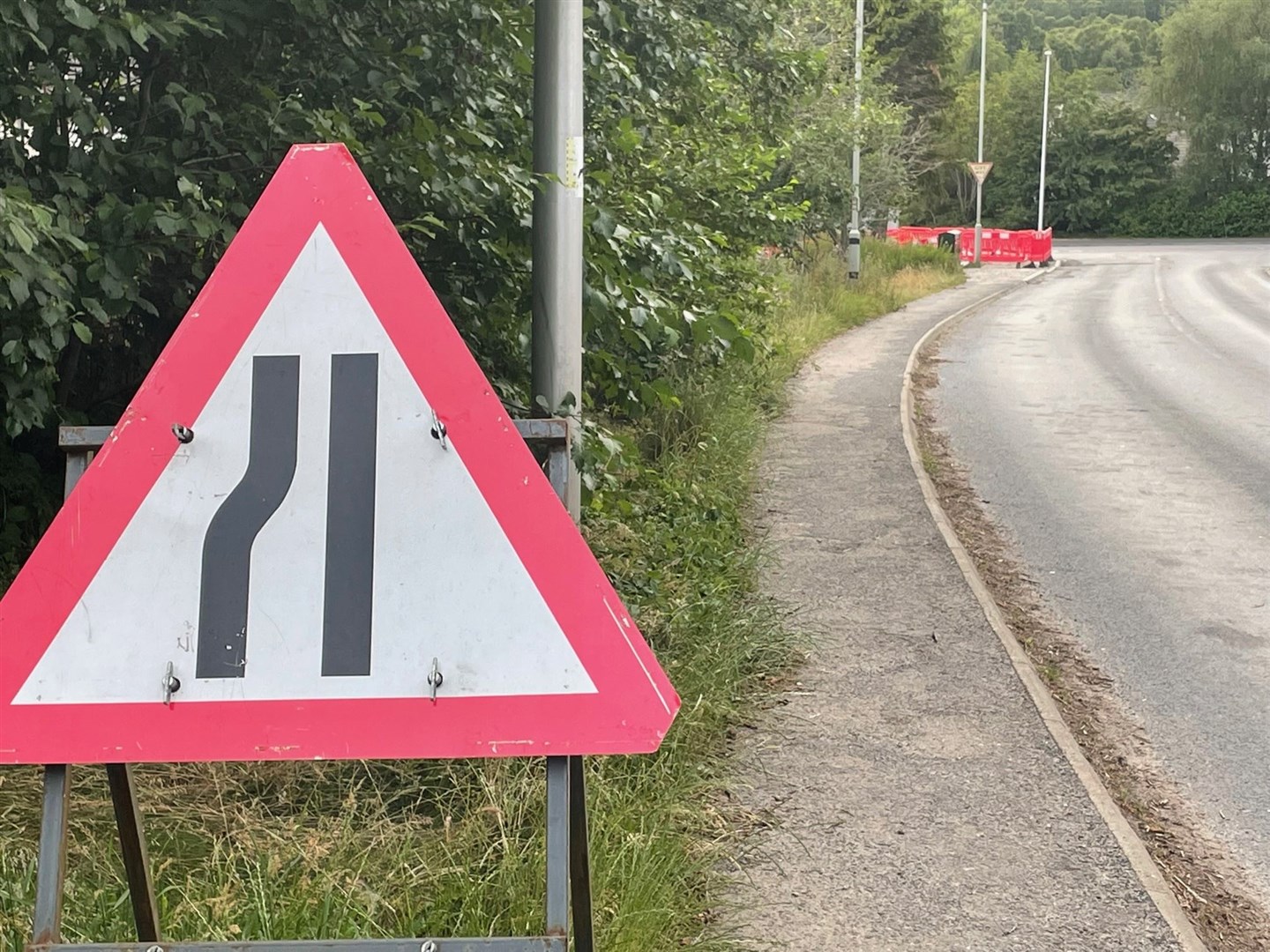 The lights have been removed from Dalfaber Drive on the approach to the junction with Grampian Road.