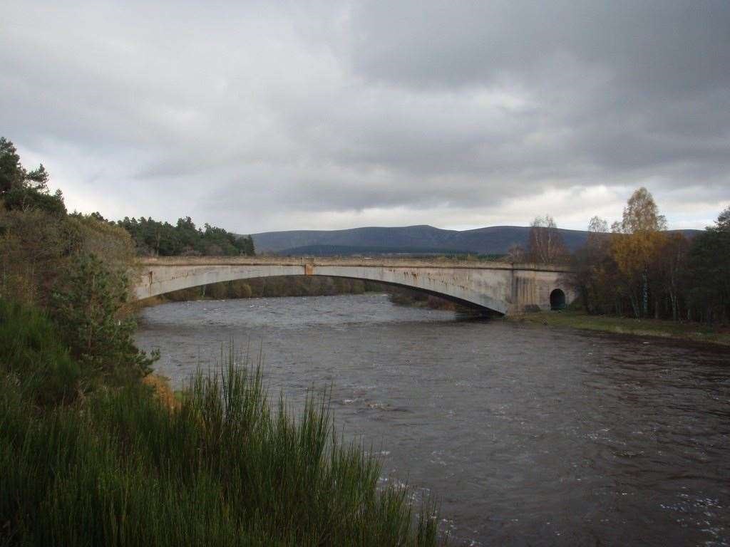 Maintenance work is to start on the A95 Spey Bridge from Monday and there could be some disruption for motorists at times.