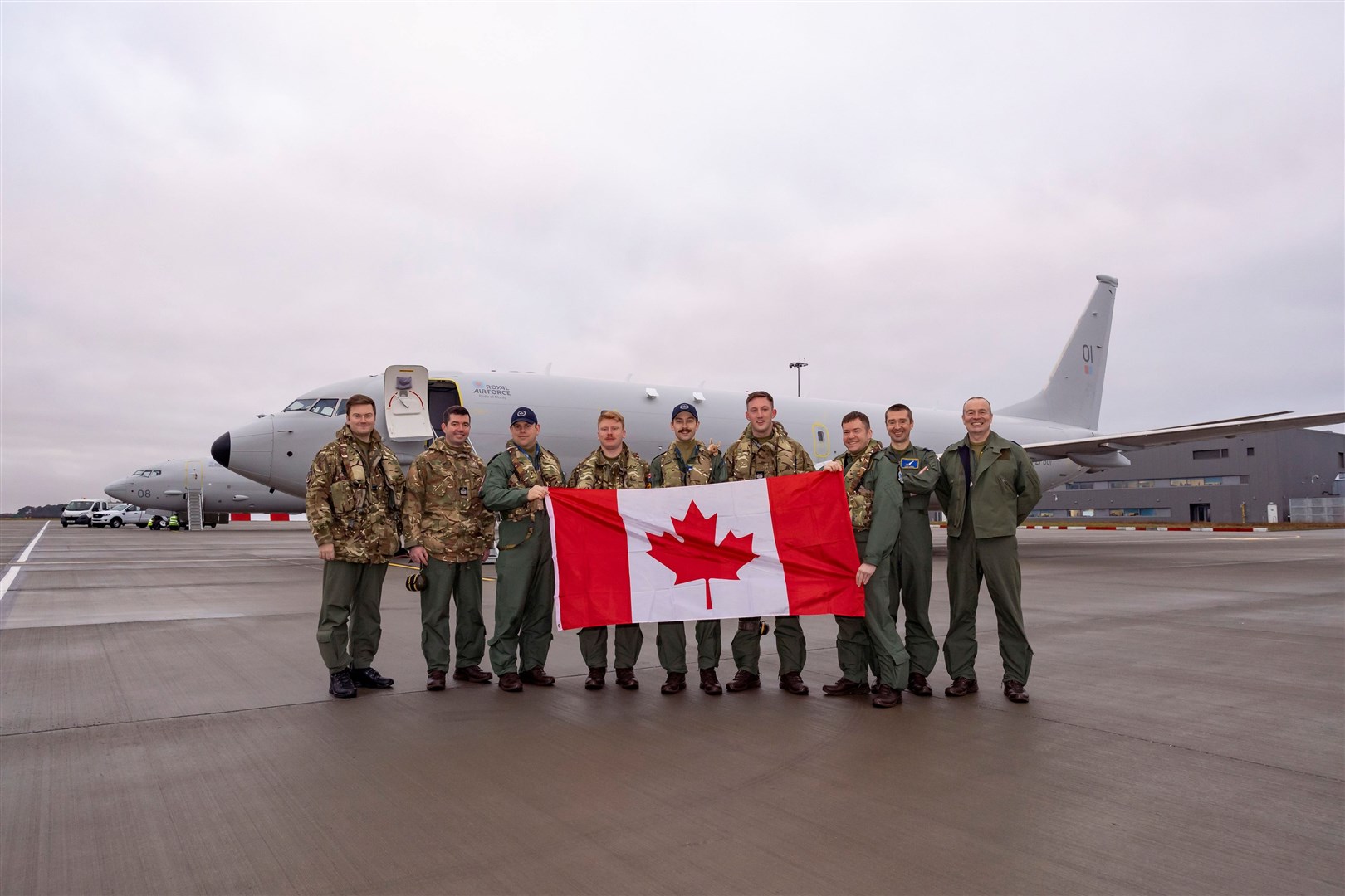 A Canadian exchange pilot and rear crew observers train on UK Posedion P-8A. They have started the flying phase of the Poseidon Conversion Course.