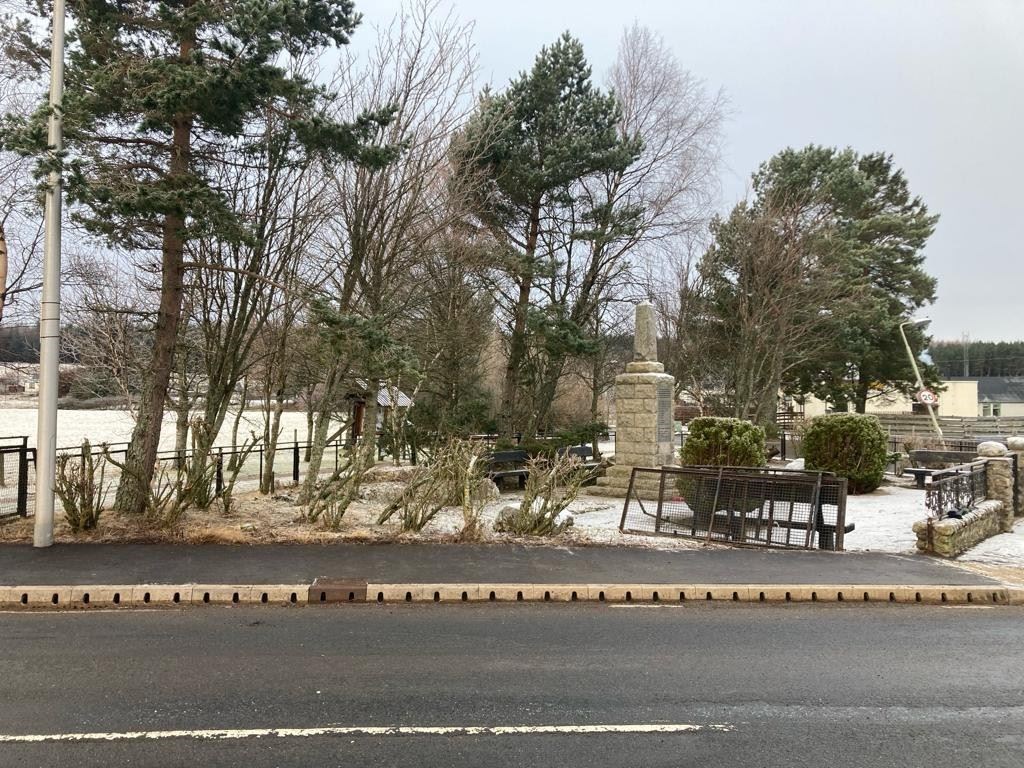 Dalwhinnie War Memorial: the disassembled railings ready to be taken away