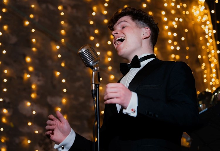 WATCH: Newtonmore crooner Michael Lewis lands residency at famous US musical venue