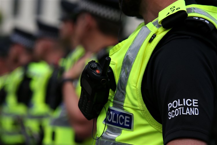Pair charged with wildlife offences for allegedly breaching dog hunting law