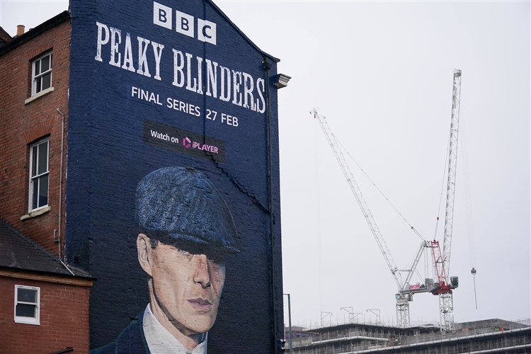 Peaky Blinders auction of original costumes raises £19k for cancer charity