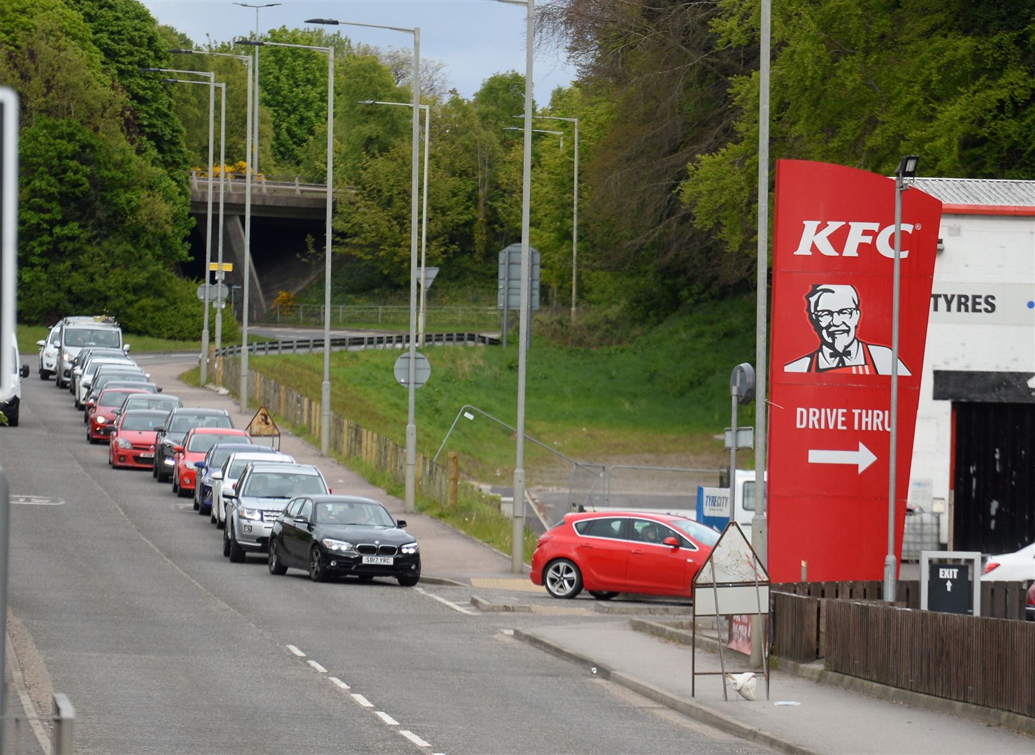 Traffic on Millburn Road as KFC opens..Picture:HNM.