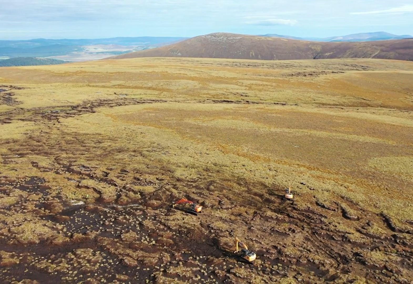 Helicopters used to help restore peatlands in the Cairngorms National Park