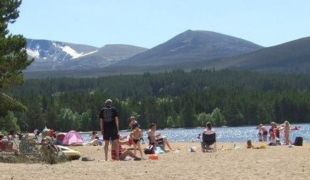 Loch Morlich beach in the sunshine. Picture: Geojoc / Sun, sand and snow.