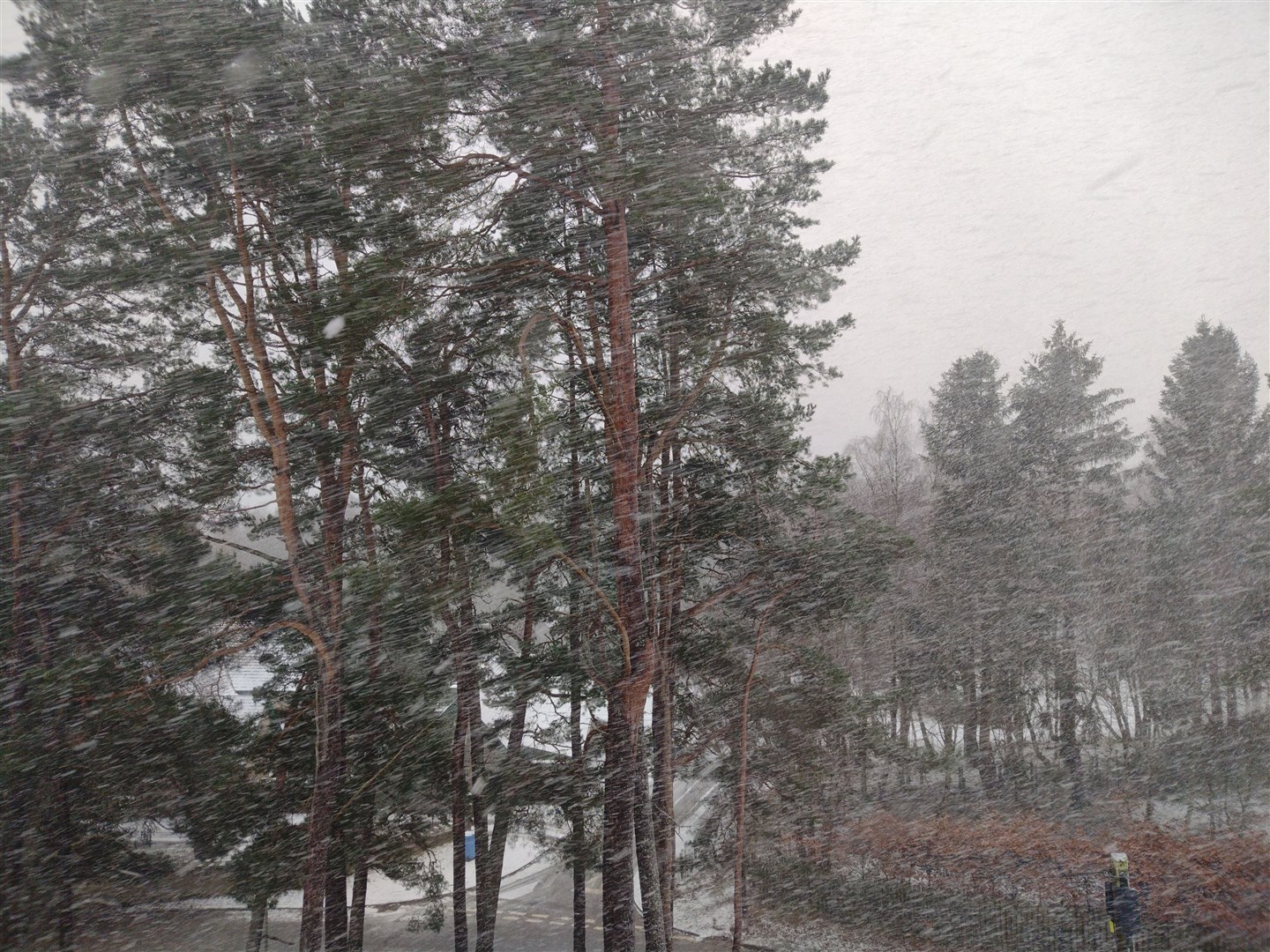 Heavy snow has been falling in parts of the strath this morning