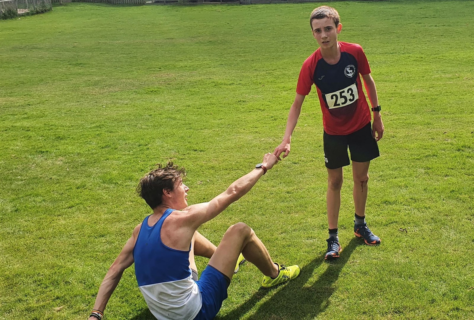 Rowan Taylor 2nd, congratulates Harris Pagett on his victory at Kingussie