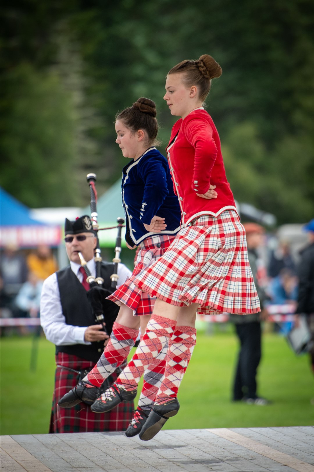 In perfect symmetry. Picture: Callum Mackay.