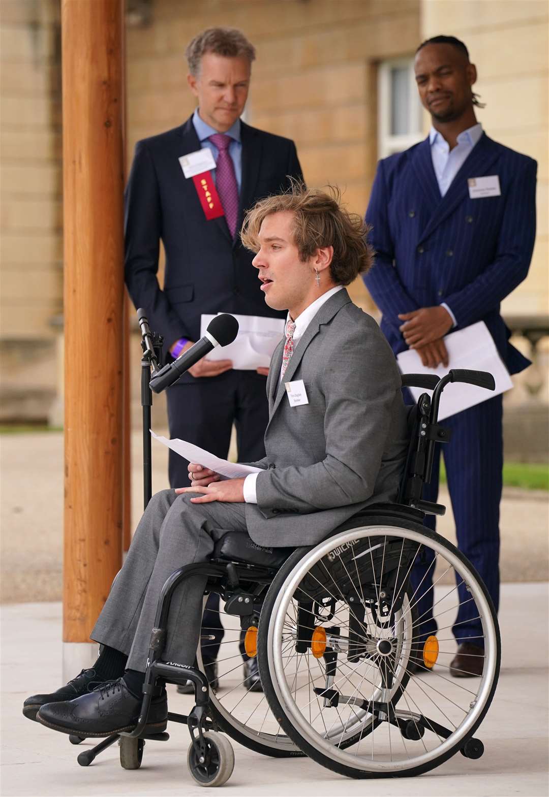 Duke of Edinburgh Award alumnus Felix Daglish makes a speech on the steps of Buckingham Palace (Jonathan Brady/PA)