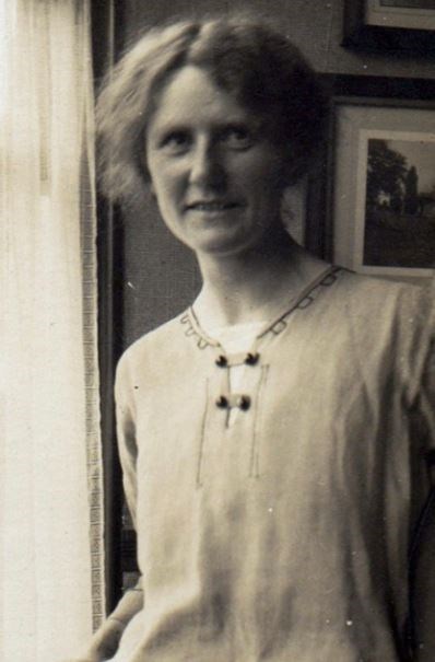 Nan Shepherd in her 30s