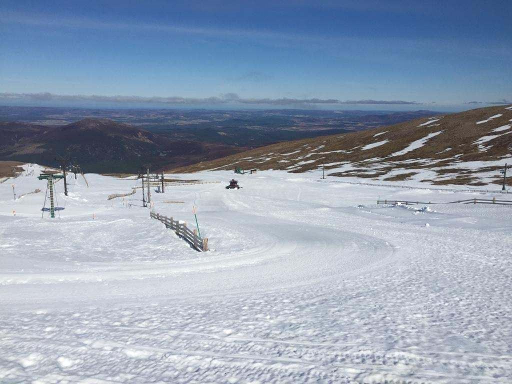 There is still a good covering of snow on the uppoer slopes at Cairngorm Mountain.
