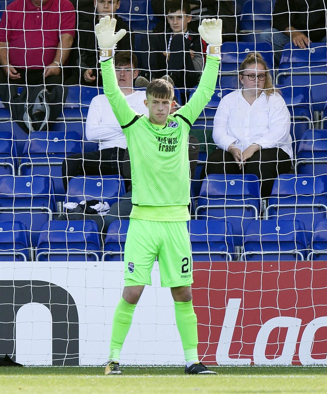 Ross Munro has been called up for the Scotland under-21 squad.