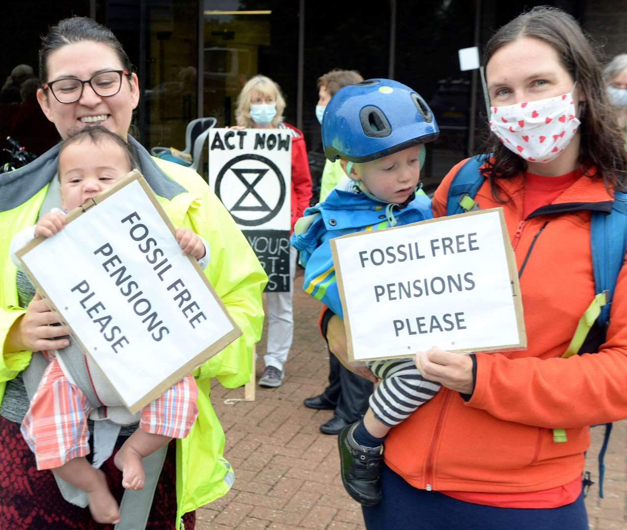 Greens, Greenpeace, Highland-Palestine and other campaigners are calling on the Highland Council to divest any investments in arms and carbon producing companies from its pension investments: Kat Heath, Blake Perez-Heath, Katie Noble and Alasdair Morris. Picture: James Mackenzie.