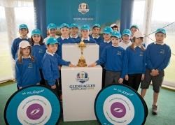 Carrbridge pupils with the famous Ryder Cup