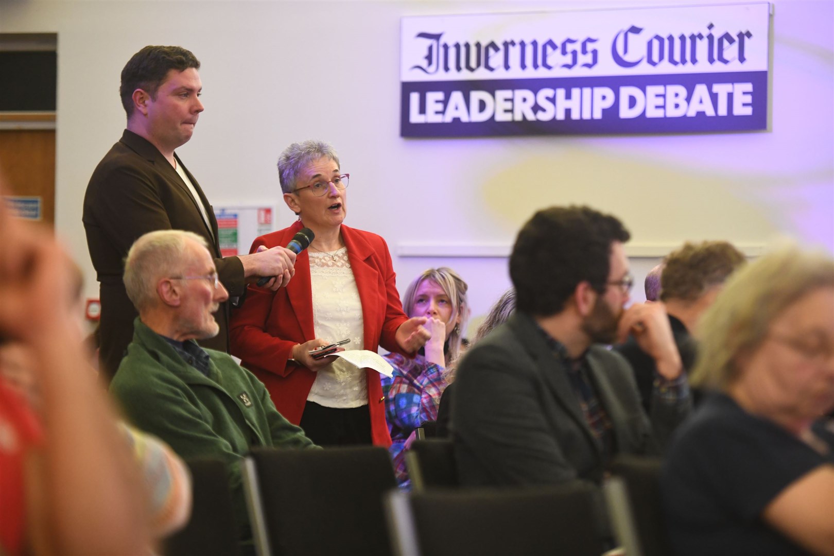 Trudy Morris asking her question. Picture: James Mackenzie.