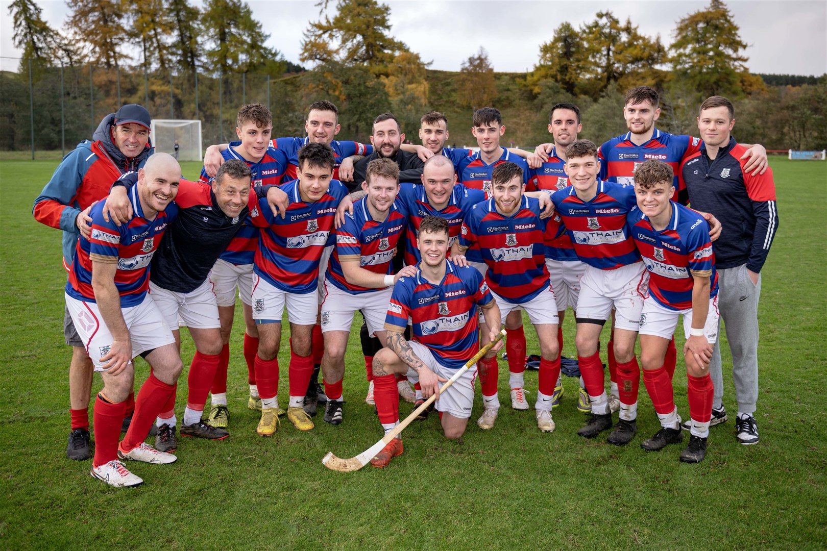 Kings boss Iain Borthwick (left) with his players after claiming the Premiership title. Picture: Neil Paterson.