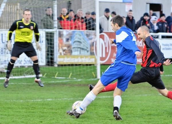 Mochan gets a shot in for the Jags