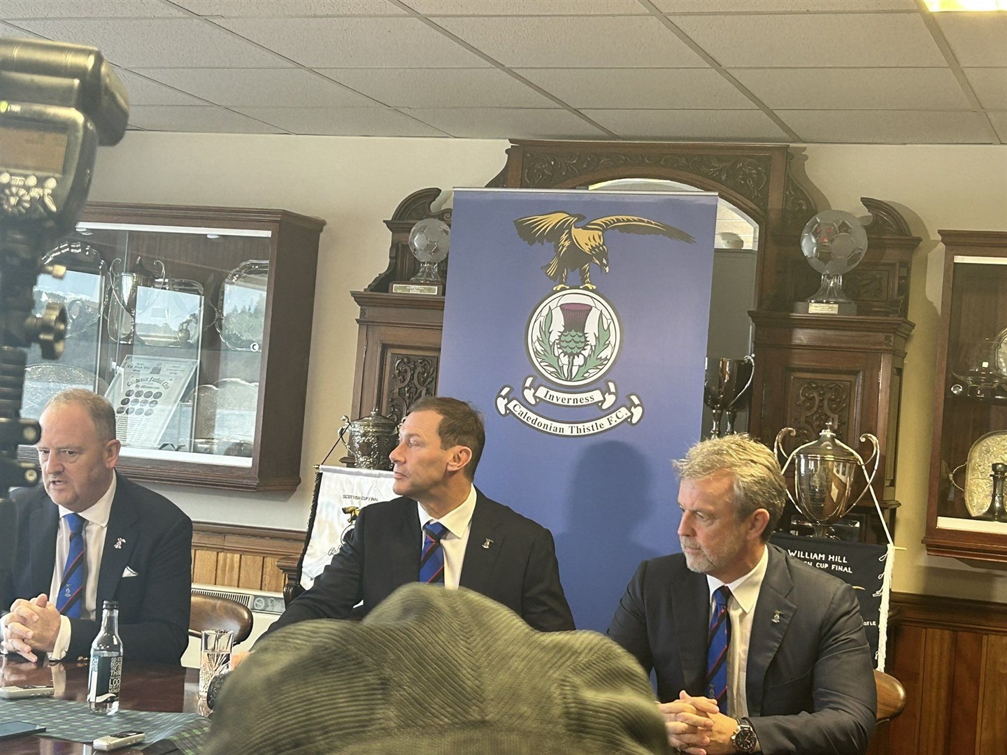 Duncan Ferguson (centre) is the new manager.