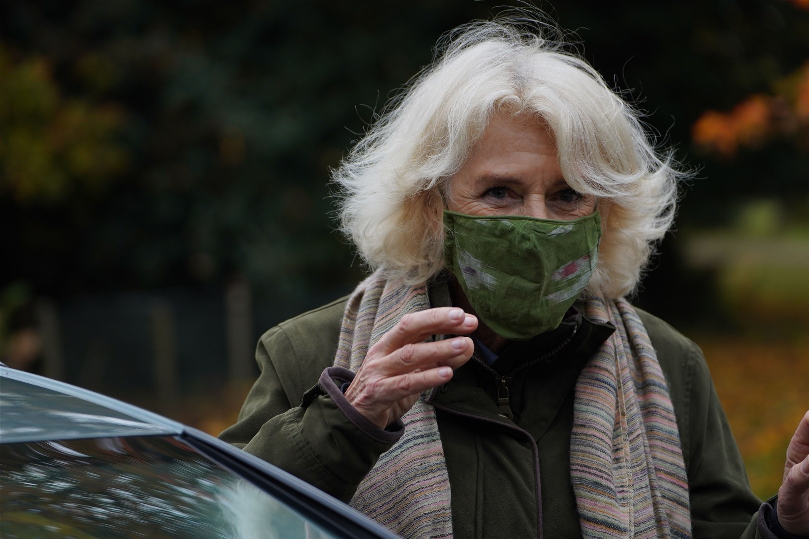 Camilla wore a face mask when she arrived at the event (Arthur Edwards/The Sun)