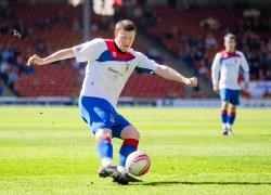 Shane Sutherland came closest to scoring for Caley Thistle at Aberdeen with a 20-yard shot.