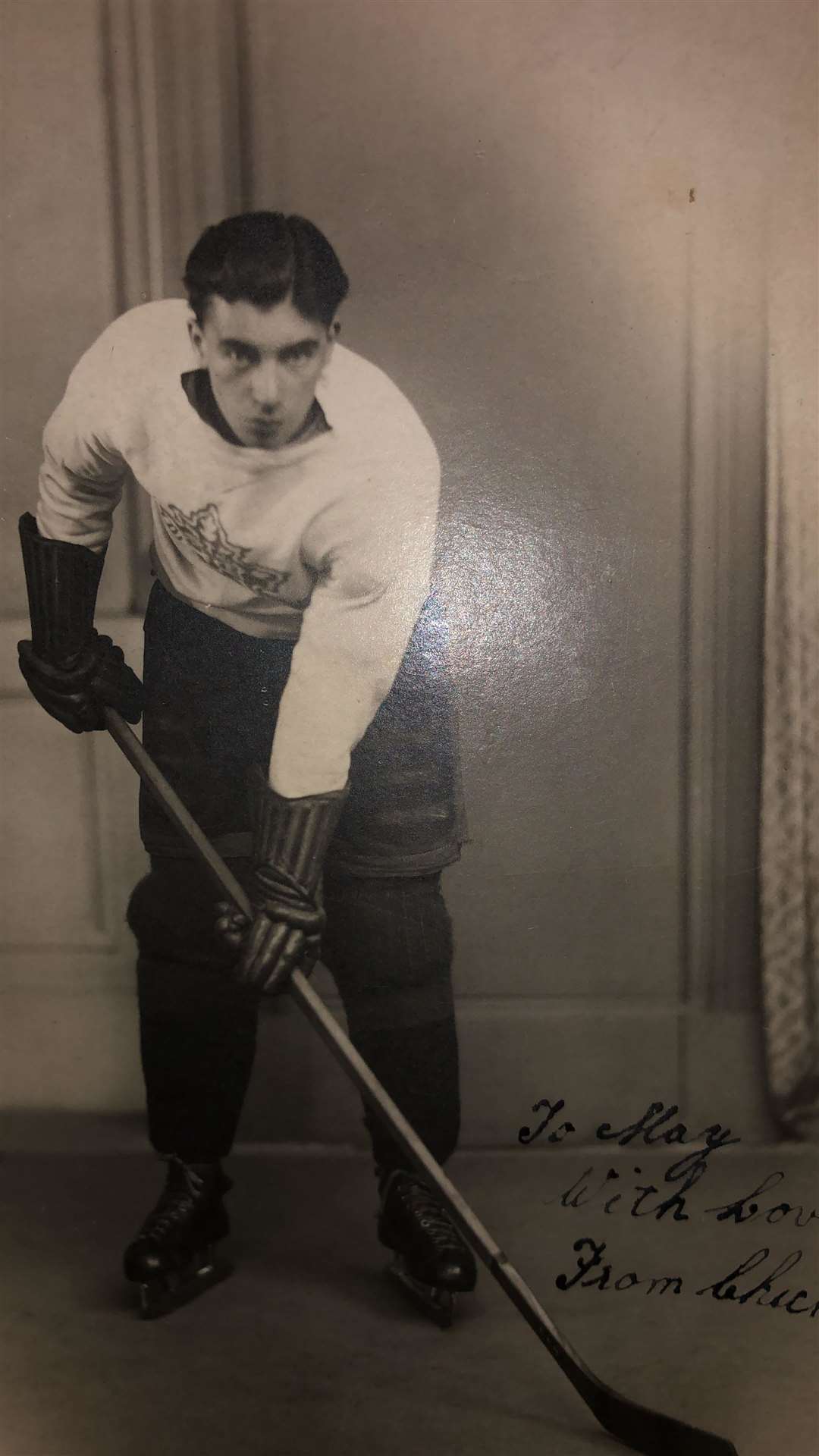 A young Chic Baxter in his ice hockey playing days.